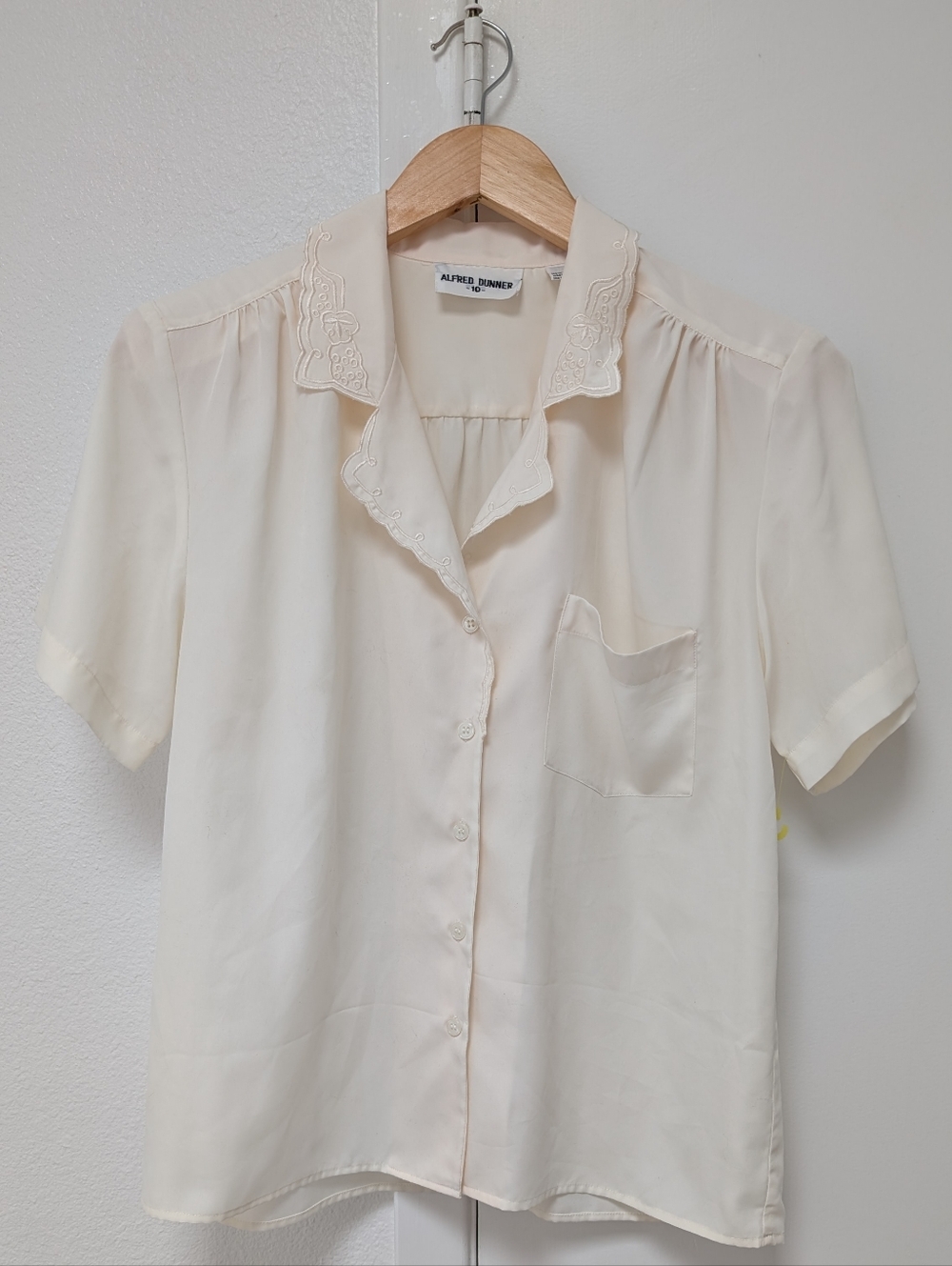 Alfred Dunner Cream Short-Sleeve Button Front Top